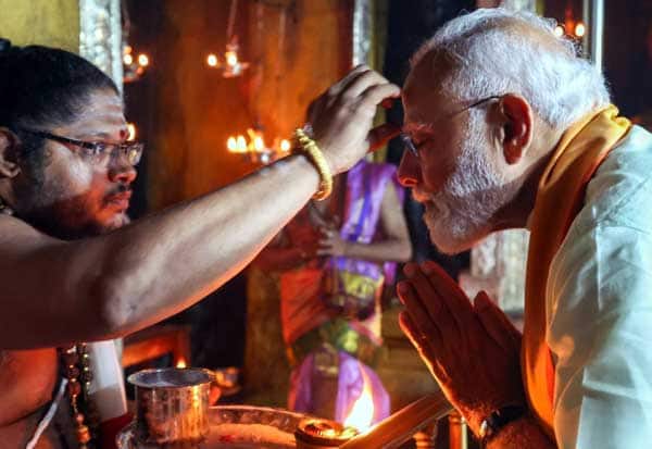 மதுரை திருப்பரங்குன்றம் சுப்பிரமணிய சுவாமி கோயிலில் தரிசனம் செய்த பிரதமர் மோடி.<br><br>