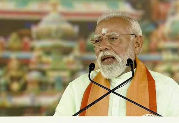 மதுரையில் நடந்த தேஜ கூட்டணி பொதுக்கூட்டத்தில் பேசிய பிரதமர் மோடி<br><br>