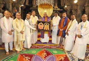 திருப்பதி ஏழுமலையான் கோயிலில் துணை ஜனாதிபதி சிபி ராதாகிருஷ்ணன் சுவாமி ...