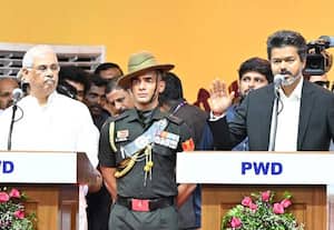 சென்னை நேரு ஸ்டேடியத்தில் நடந்த அமைச்சரவை பதவியேற்பு விழாவில் தமிழக ...