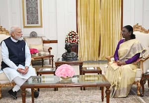  ஜனாதிபதி மாளிகையில் ஜனாதிபதி திரவுபதி முர்முவை, பிரதமர் மோடி சந்தித்து ...