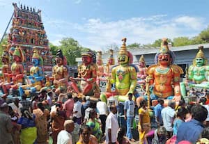 ஆடி மாத முதல் வெள்ளிக்கிழமையை முன்னிட்டு, திருவண்ணாமலை கிரிவலப்பாதையில் ...