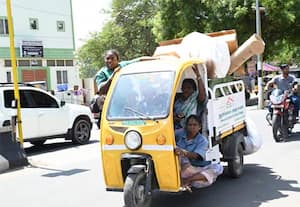  உயிருக்கும், உடைமைக்கும் உத்தரவாதம் இன்றி அன்றாடம் உழைக்கும் வர்க்கமாக ...