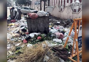 மதுரை கூடலழகர் பெருமாள் கோயிலின் வடக்குப் பகுதி மேலவடம் போக்கி தெருவில் ...