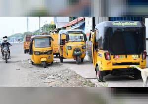 நடைபாதை முதல் நடுரோடு வரை ஆக்கிரமிப்பாளர்கள் பிடியில் சிக்கி தவிக்கும் ...