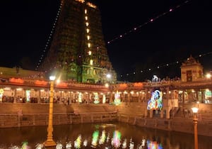 நவராத்திரி விழாவை முன்னிட்டு மதுரை மீனாட்சி அம்மன் கோயில் பொற்றாமரை ...