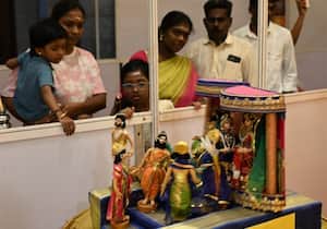 வடபழனி முருகன் கோவிலில் வைக்கப்பட்டுள்ள சக்தி கொலுவில், சீதா கல்யாணம் ...