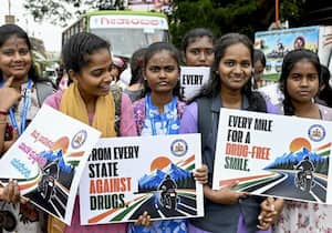 தேசிய ஒருமைப்பாட்டு தினக் கொண்டாட்டங்களின் ஒரு பகுதியாக, போதைப்பொருள் ...