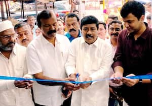 மதுரை விளாக்குதுாணில் உதயம் வேட்டி, சட்டைகள் ஷோரூமை பேராசிரியர் ...