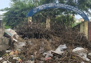   ஒப்பந்த காலம் முடிந்ததால் பொது கழிப்பறைகள்... ﻿ இழுத்து மூடல்!சம்பளம் வராமல் பூங்கா தொழிலாளர்கள் தவிப்பு