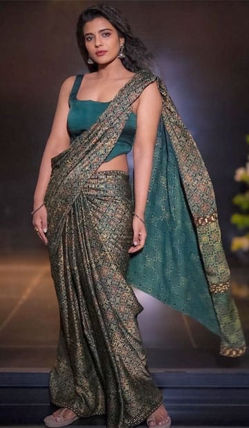 கண்ணாடி நிலவே... ஐஸ்வர்யா ராஜேஷ்