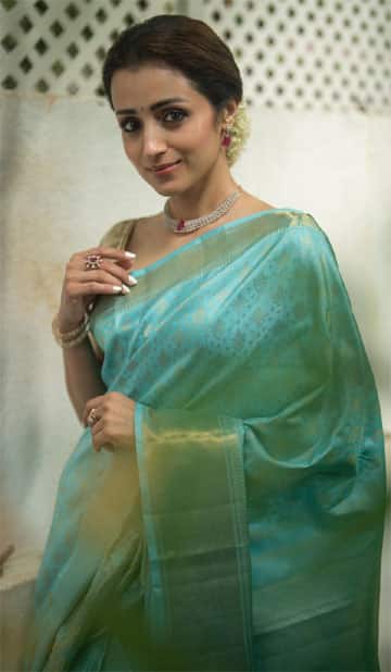 எம்மா நீ அழகம்மா... திரிஷா