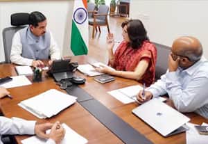 தேசிய தேர்வு முறைகேடு விவகாரம்: தேசியத் தேர்வு முகமையில் இருந்து 50 ஊழியர்கள் நீக்கம்