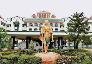 சட்டப்படிப்பு மாணவர்களுக்கு துணைத் தேர்வு நடத்த வழக்கு; உயர்நீதிமன்றம் தள்ளுபடி