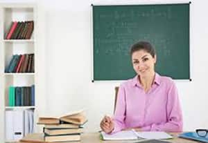 கவுரவ விரிவுரையாளர்களுக்கு ரூ.5,000 ஊதியம் உயர்வு அறிவிப்பு; போராட்டம் வாபஸ்