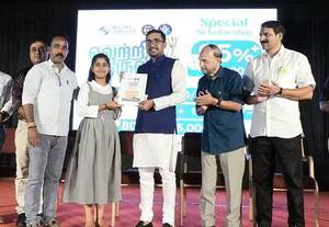 குறிக்கோளை மையமாக்கி இலக்கை நோக்கி பயணிக்கணும்: உயர்கல்வி கருத்தரங்கில் அறிவுரை