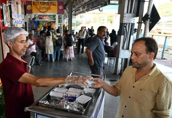  Peoples Canteen distribution of food at low cost at 7 railway stations  
