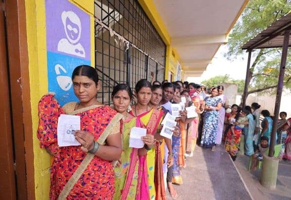 69 Percent! Voting in the 2nd phase of elections in Karnataka... Voters are excited by coming in families  