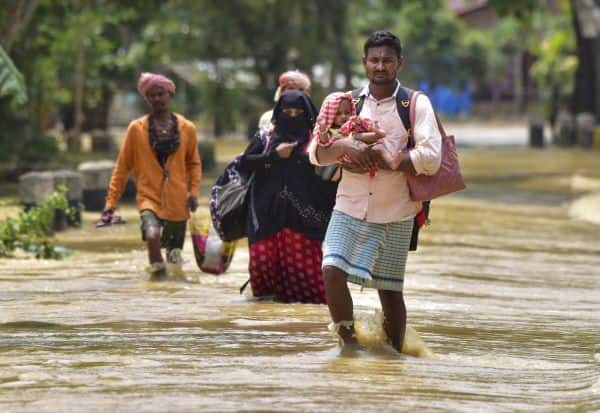 கனமழையால் 11 மாவட்டங்கள் பாதிப்பு அசாமில் 30,000 பேர் முகாம்களில் தஞ்சம்