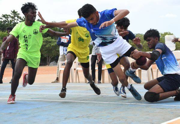 Latest Tamil News