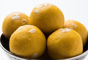  பாசி பருப்பு லட்டு