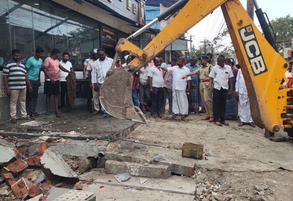 Latest Tamil News