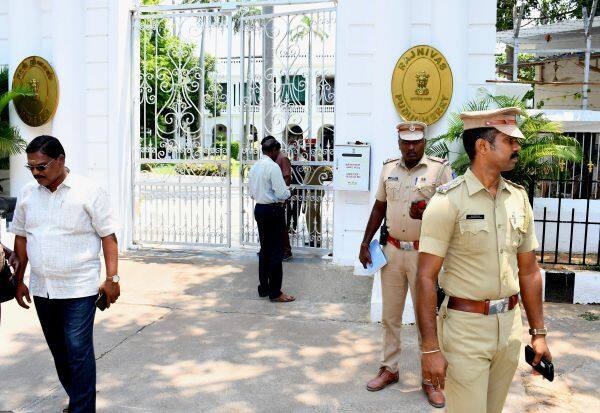 Latest Tamil News