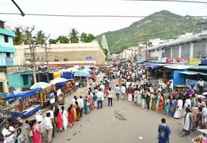  தி.மலை கோவிலில் தள்ளுமுள்ளு பெண் பக்தர் மண்டை உடைந்தது