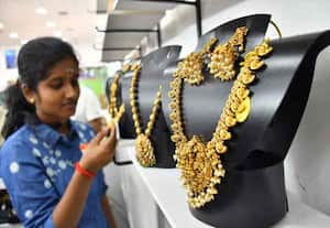 2 நாட்களில் தங்கம் விலை சவரனுக்கு ரூ.1,120 குறைவு; ஒரு சவரன் ரூ.71,440!