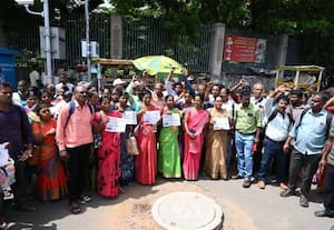 பகுதி நேர ஆசிரியர்கள் ஆர்ப்பாட்டம்