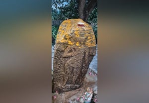 சேமட்டான்குளம் கண்மாயில் வாமணர் சிற்பம் கண்டெடுப்பு