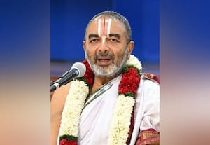 'பகவானை பாடி மகிழவே  பாசுரங்கள் தோன்றின'