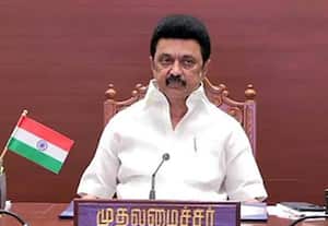 மீனவர்களை மீட்க தூதரக ரீதியான நடவடிக்கை எடுக்க வேண்டும்; மத்திய அமைச்சருக்கு முதல்வர் கடிதம்