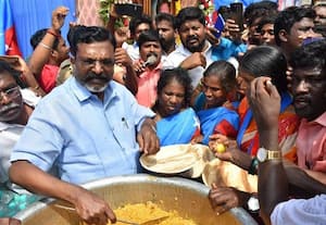 காமராஜர் பிறந்த நாள் விழா  திருமாவளவன் அன்னதானம்