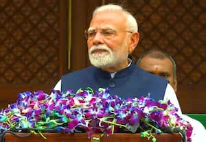  நீண்ட காலம் பிரதமர் பதவி: இந்திராவை பின்னுக்கு தள்ளினார் மோடி