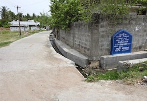 அரைகுறை கால்வாய் பணியை விரைந்து முடிக்க கோரிக்கை