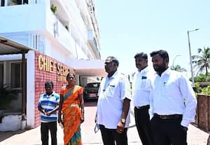 புதுச்சேரி தலைமை செயலக ஜப்தி நடவடிக்கையால் பரபரப்பு