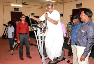 கம்பன் அரசு பள்ளியில் உடற்பயிற்சி கூடம் திறப்பு