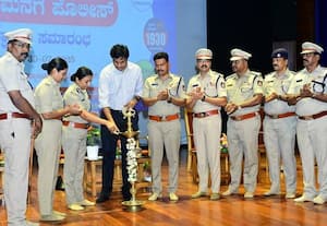 போலீசாரின் பணி சவாலானது: ஜவகல் ஸ்ரீநாத் புகழாரம்
