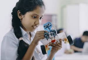 மாணவர்கள் கண்டுபிடிப்பை சந்தைப்படுத்த உதவி மையம்