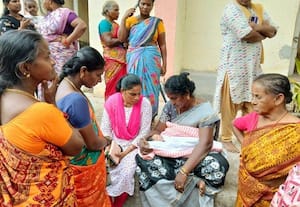 அரசு மருத்துவமனையில் பிறந்த குழந்தை திடீர் சாவு உறவினர்கள் முற்றுகையால் பரபரப்பு