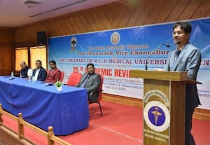 மருத்துவ கல்லுாரியில்  துணைவேந்தர் ஆய்வு 