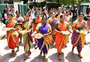 மாணவியரின் ஆடிப்பெருக்கு...