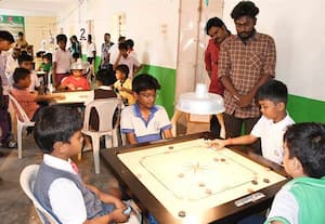 பள்ளியில் ஓவியப் போட்டி