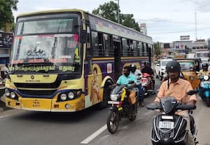 அரசு பஸ் டயர் வெடித்து பயணிகள் அவதி