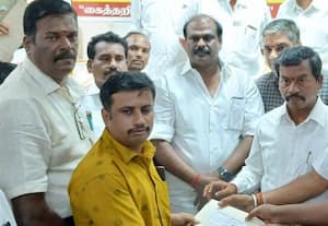பரமக்குடியில் 11வது தேசிய கைத்தறி தின கொண்டாட்டம் நெசவாளர்களுக்கு நலத்திட்ட உதவி