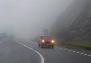 மூணாறில் மேக மூட்டம்