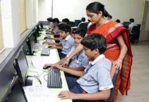 ஆய்வக உதவியாளர்களுக்கு ஆசிரியர் பயிற்சி: பட்டதாரி கணினி ஆசிரியர்களுக்கு 'பை பை'