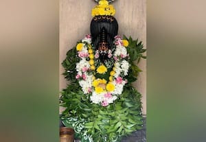 மாரியம்மனுக்கு சிறப்பு வழிபாடு