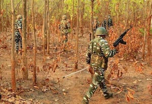 காஷ்மீரில் தொடரும் ஆப்பரேஷன் அகல்;  பயங்கரவாதி சுட்டுக்கொலைசுட்டுக்கொலை